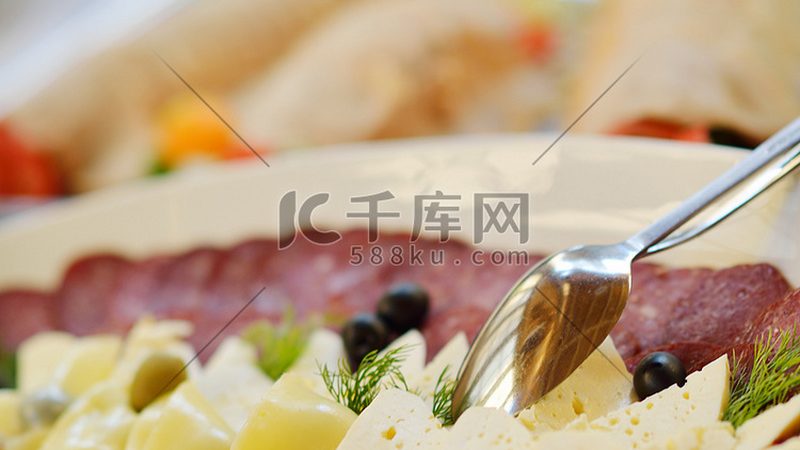 休闲食品出厂价揭秘：影响价格的关键因素**